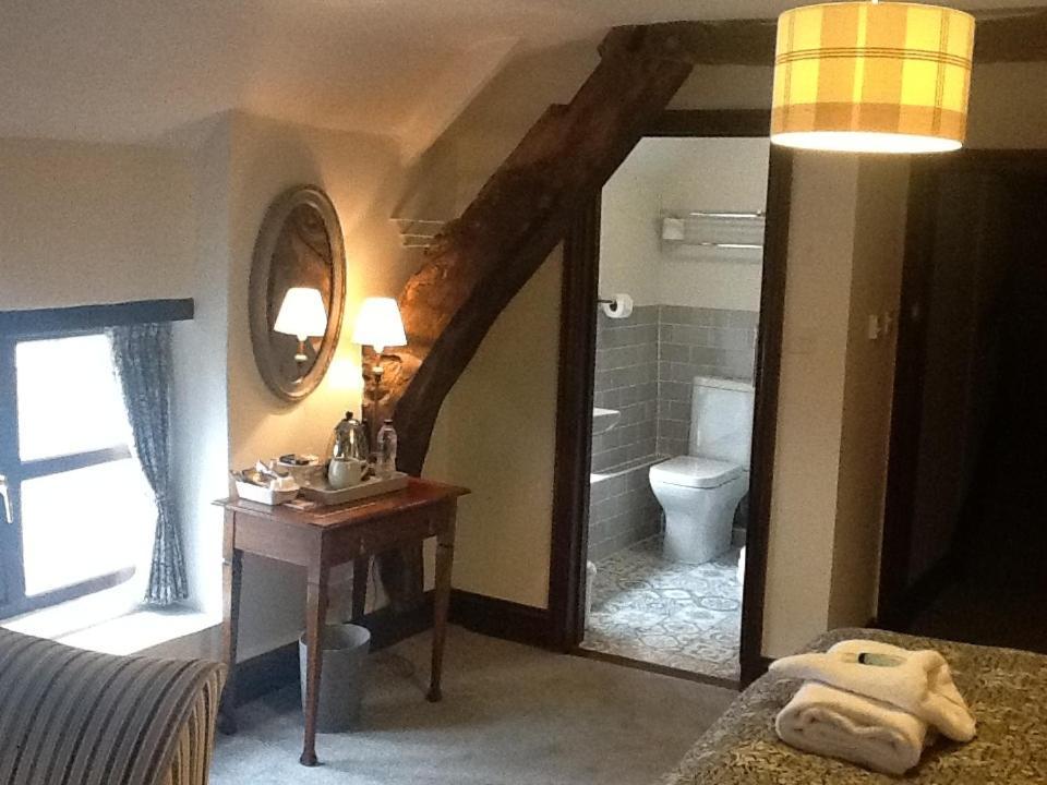 Hotel Royal George Great Easton  Habitación foto