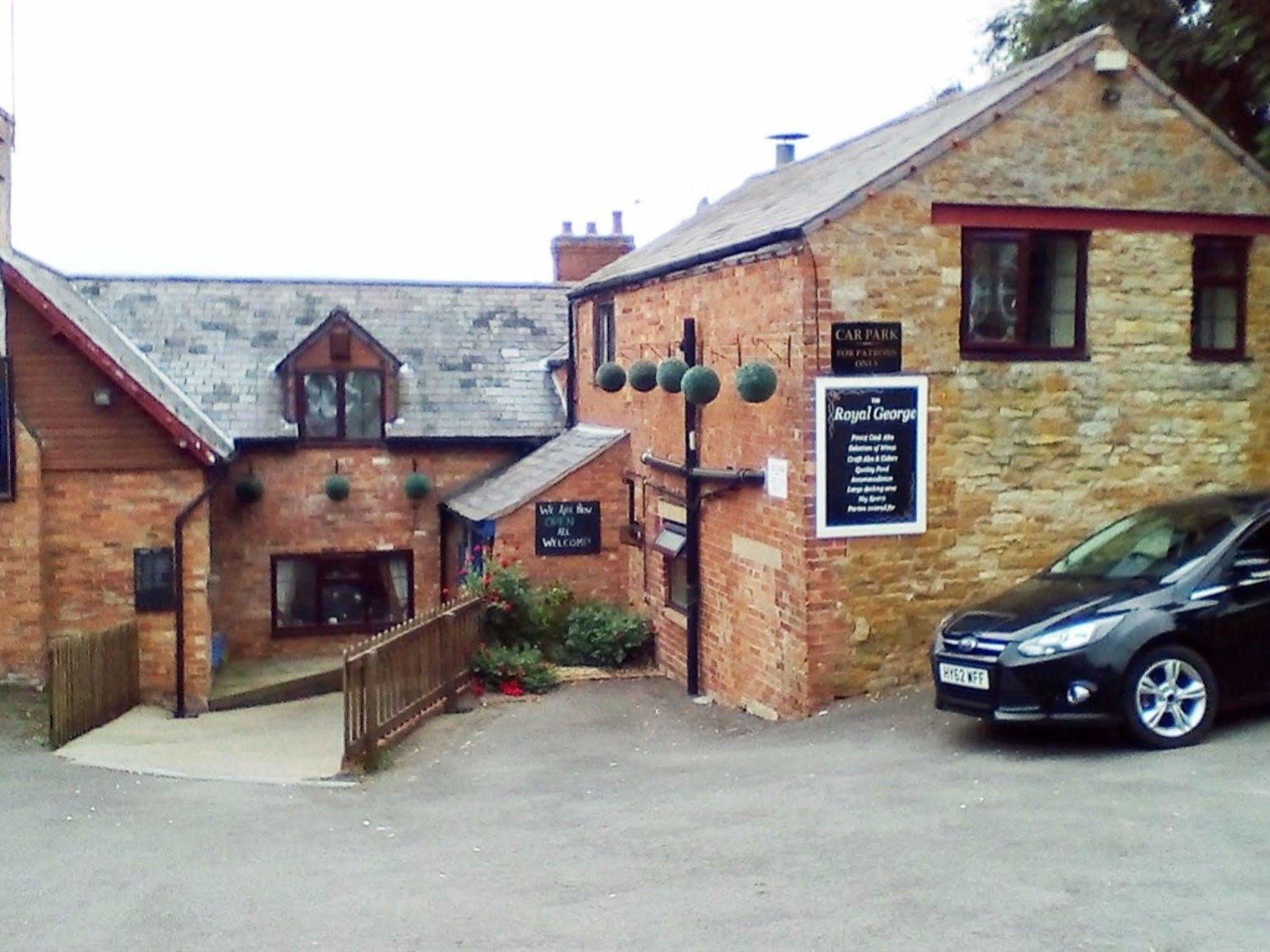 Hotel Royal George Great Easton  Exterior foto